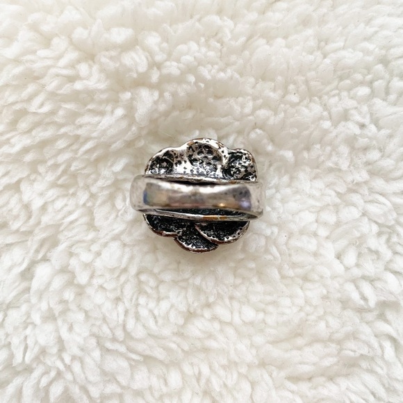 Rustic rose ring🌹 - Picture 3 of 5